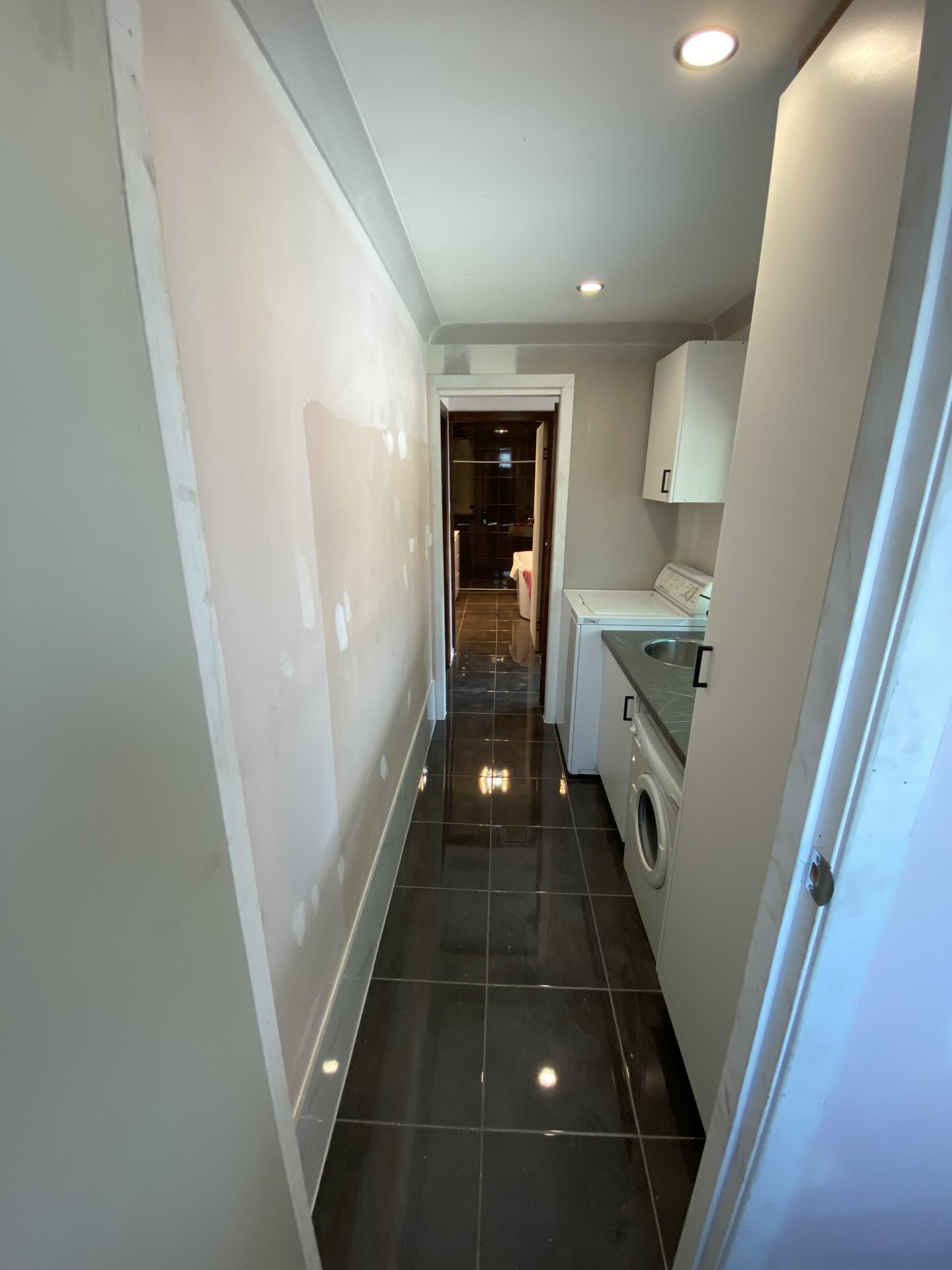 Cessnock2 Bathroom / Laundry