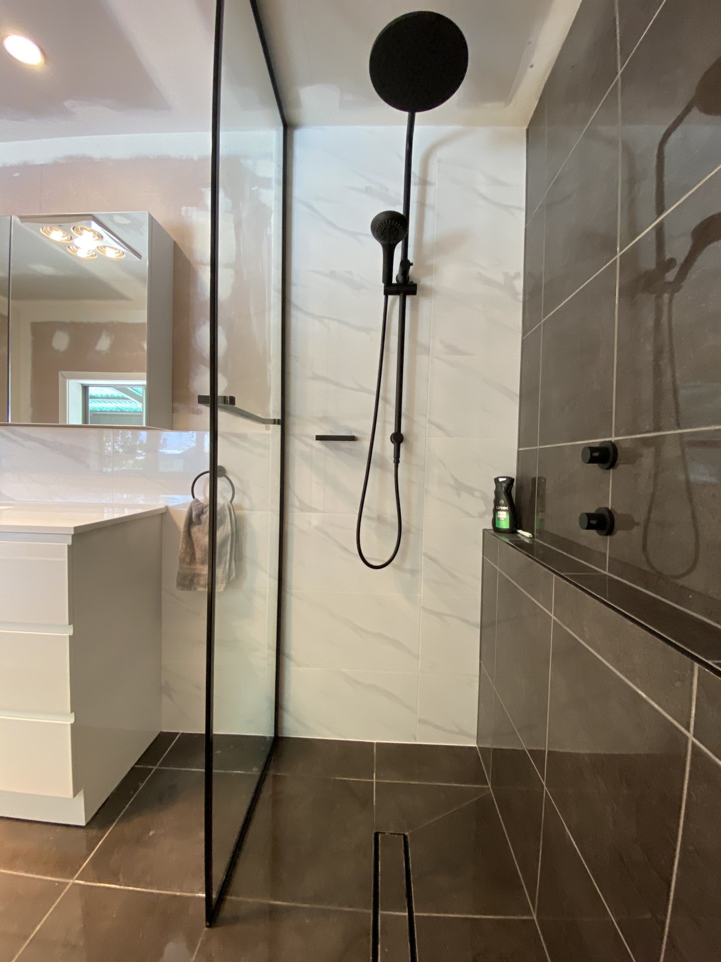 Cessnock2 Bathroom / Laundry