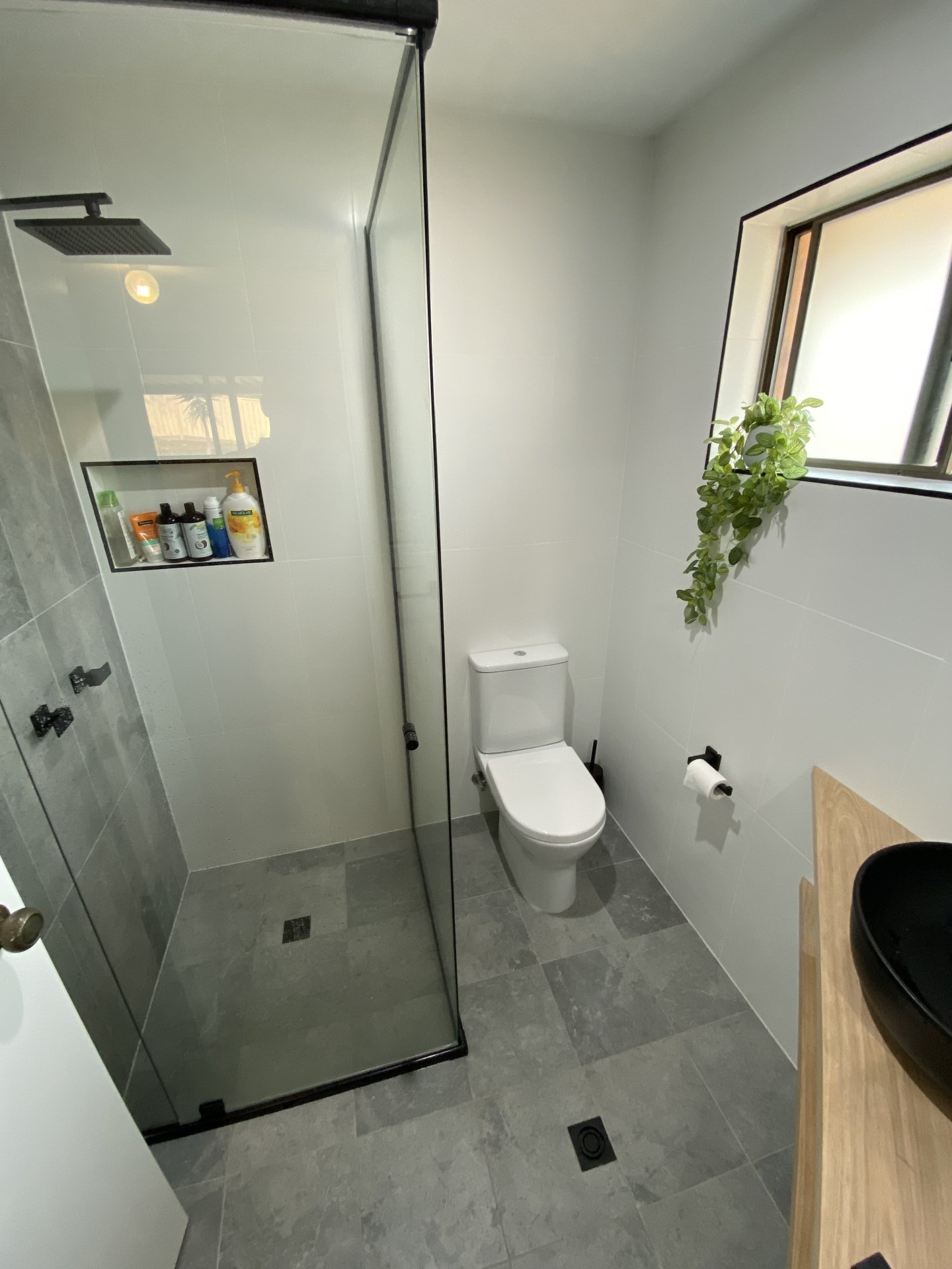 Mirrabooka Ensuite