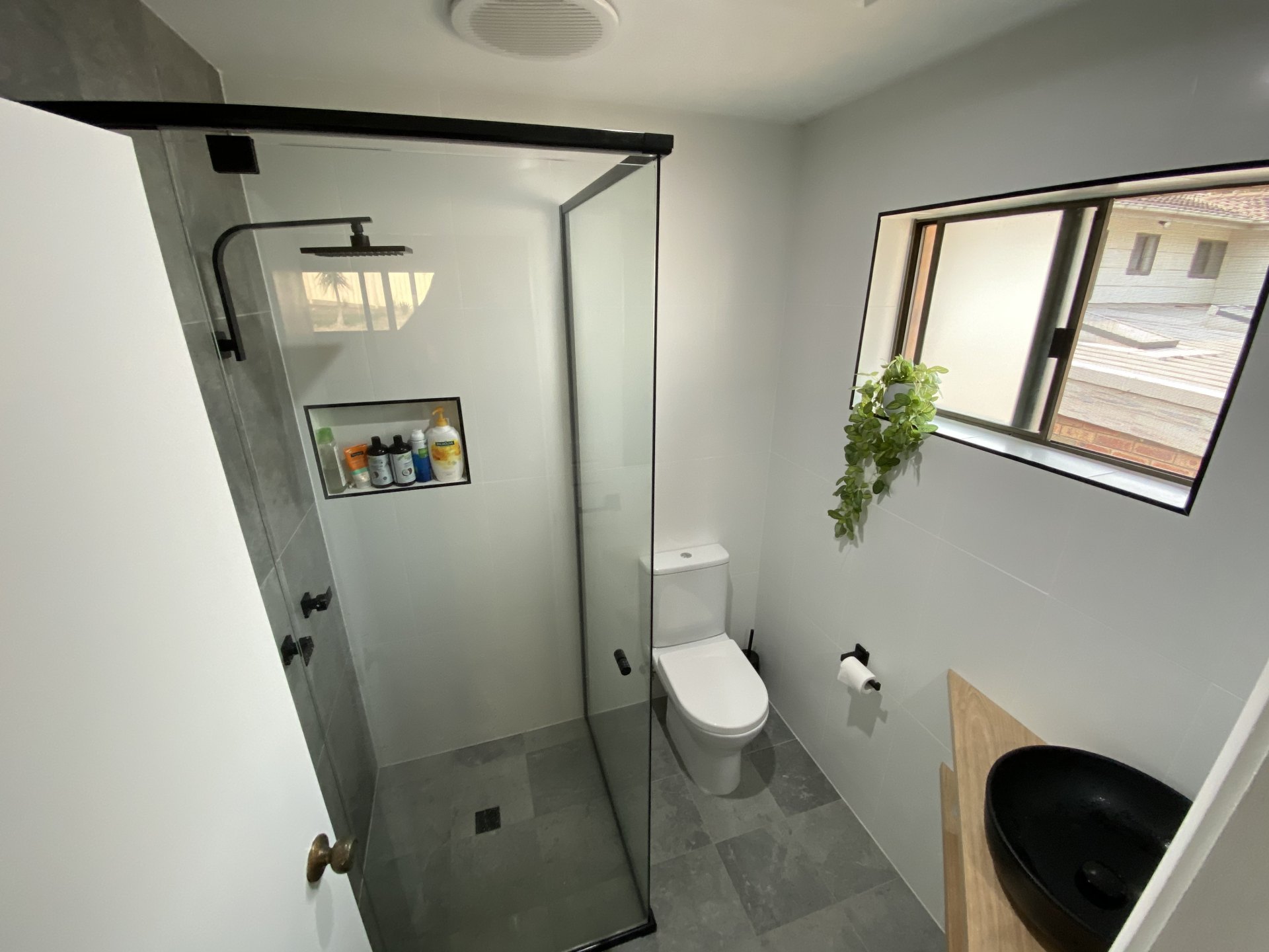 Mirrabooka Ensuite