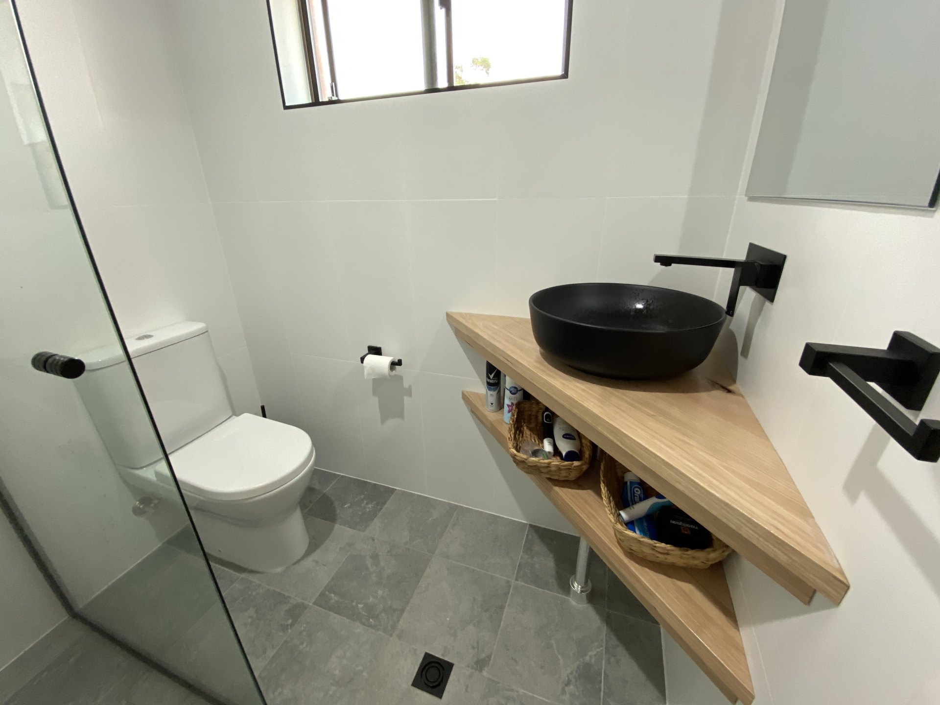 Mirrabooka Ensuite
