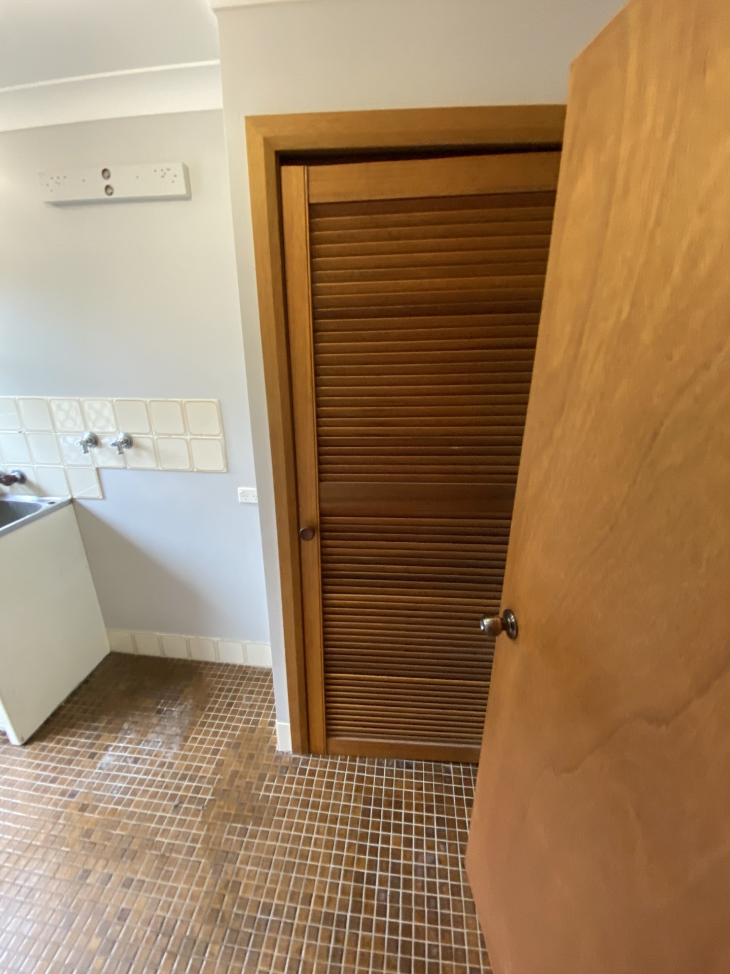 Mirrabooka Main Bathroom & Laundry