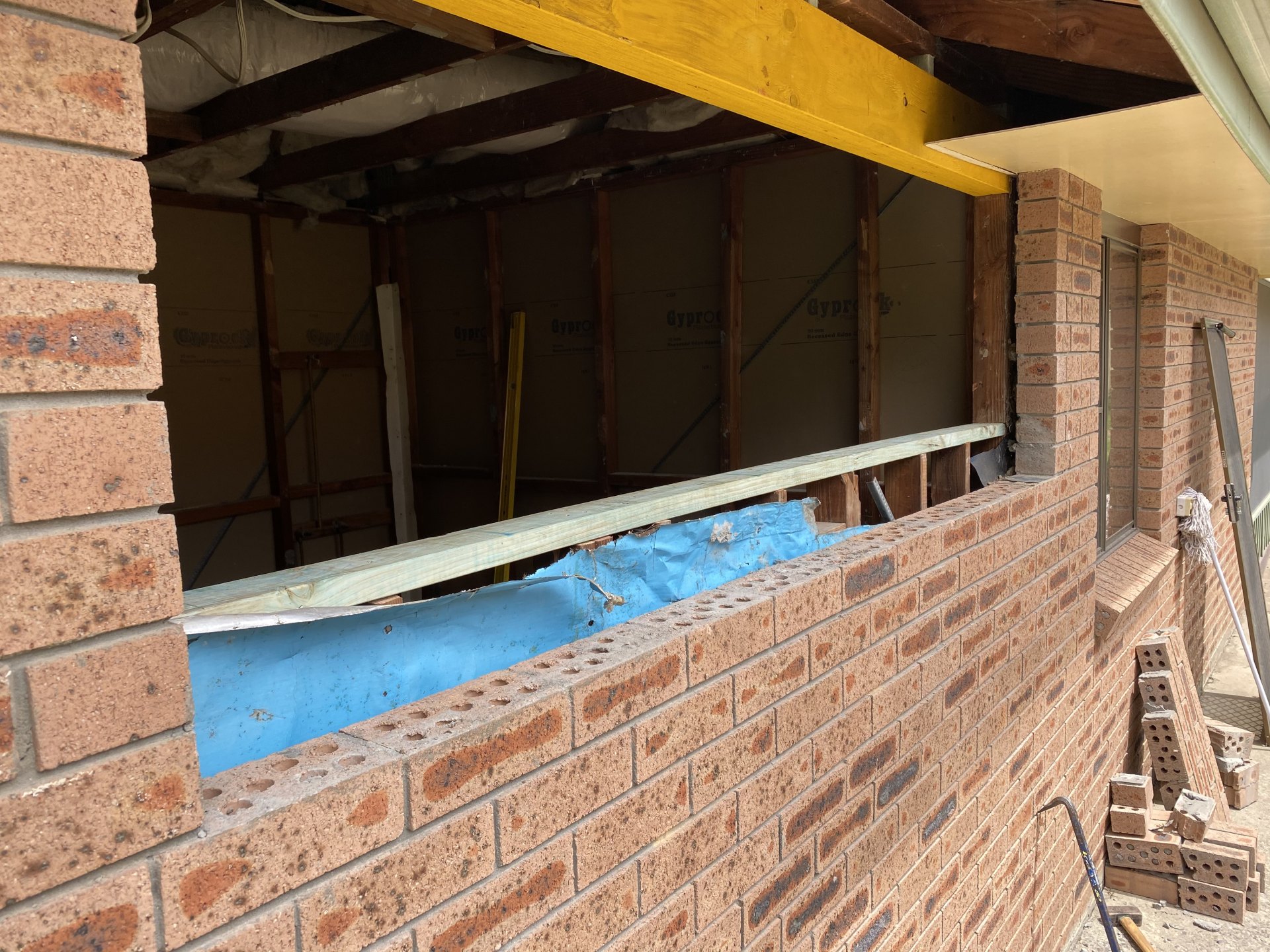 Mirrabooka Main Bathroom & Laundry