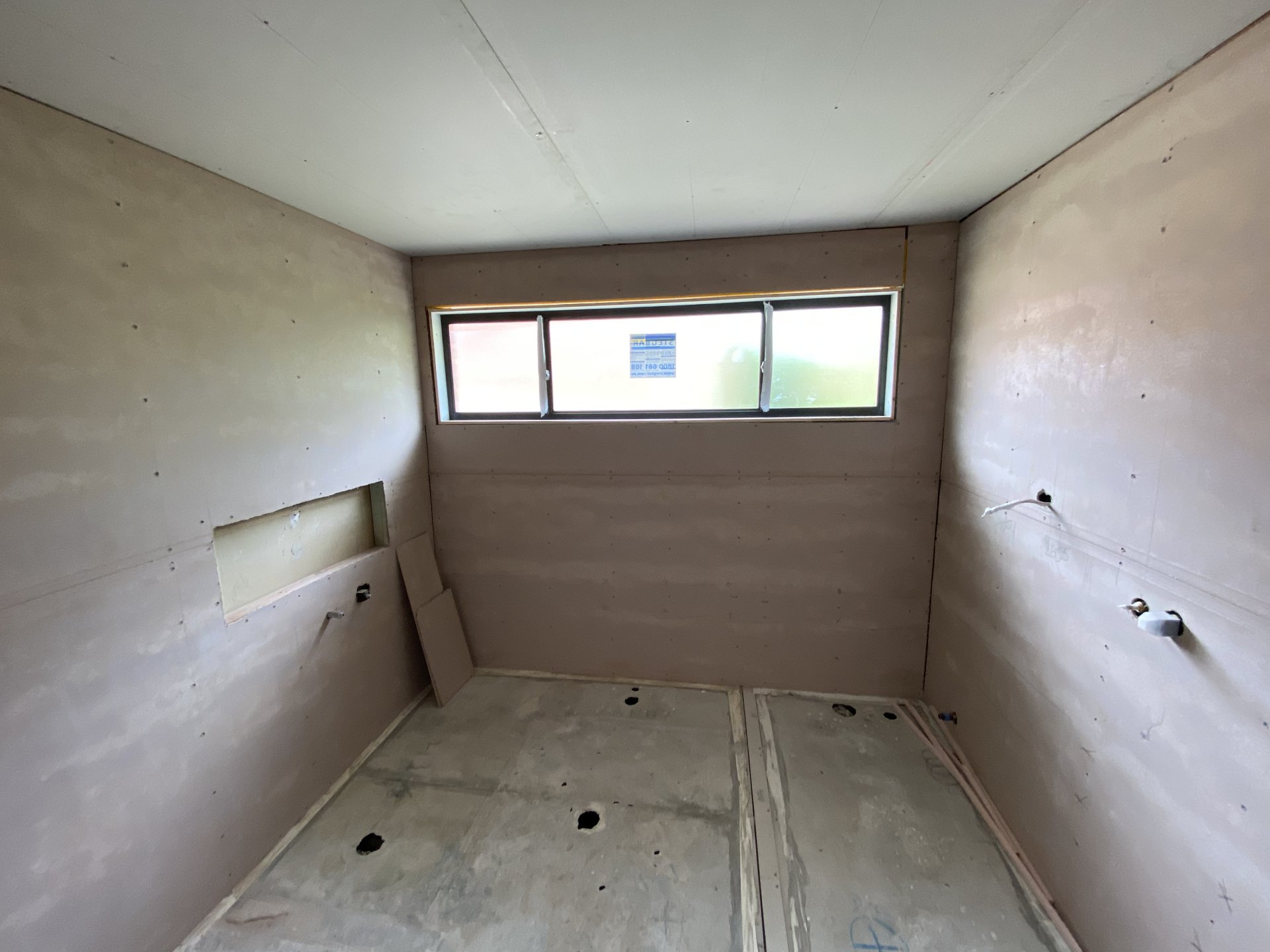 Mirrabooka Main Bathroom & Laundry